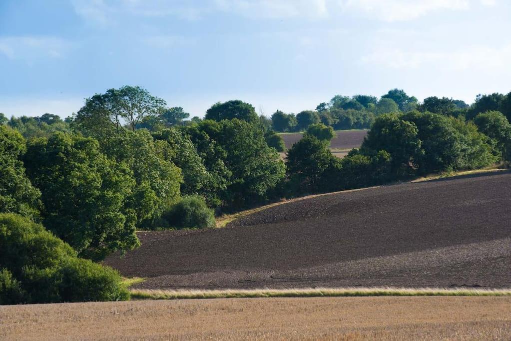 The Stables, Relax In 5 Star Style And Comfort With Lovely Walks All Around Maplestead Exterior foto