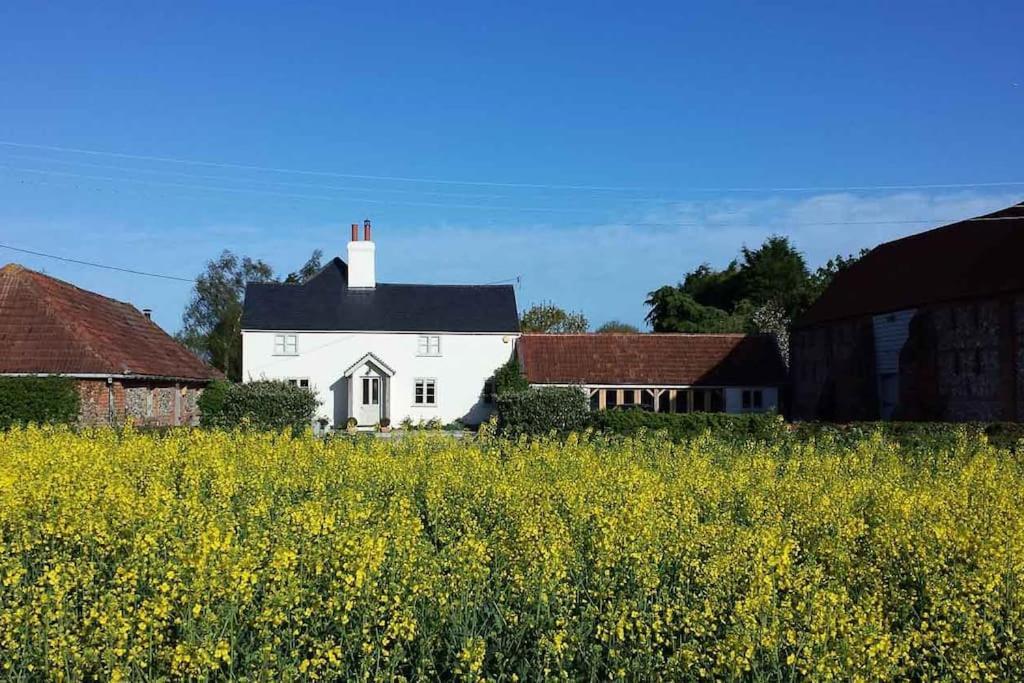 The Stables, Relax In 5 Star Style And Comfort With Lovely Walks All Around Maplestead Exterior foto